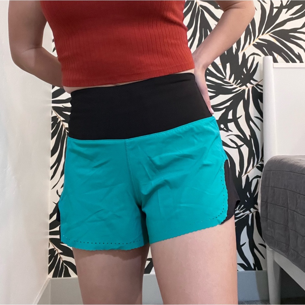 LULULEMON shorts w/liner